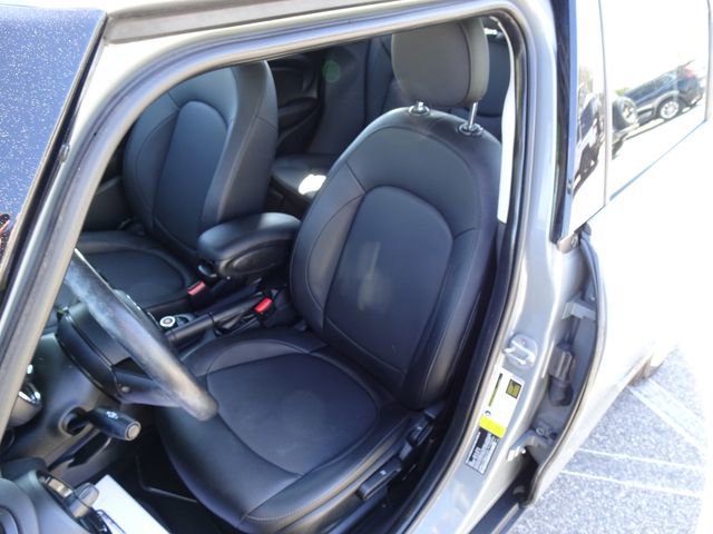 Used 2019 MINI Cooper 4-Door Hardtop w/ Signature Upholstery Package image 11