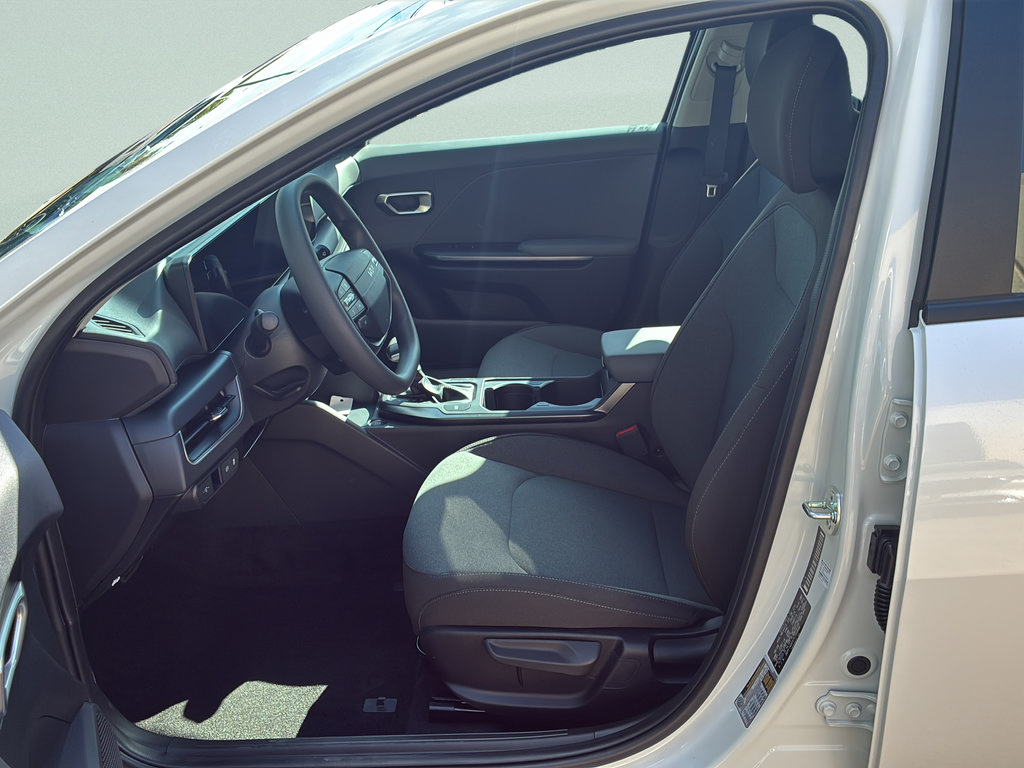 New 2026 Kia K4 FWD image 22