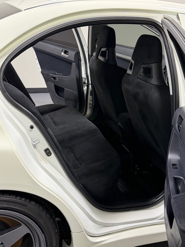 Used 2008 Mitsubishi Lancer Evolution GSR image 10