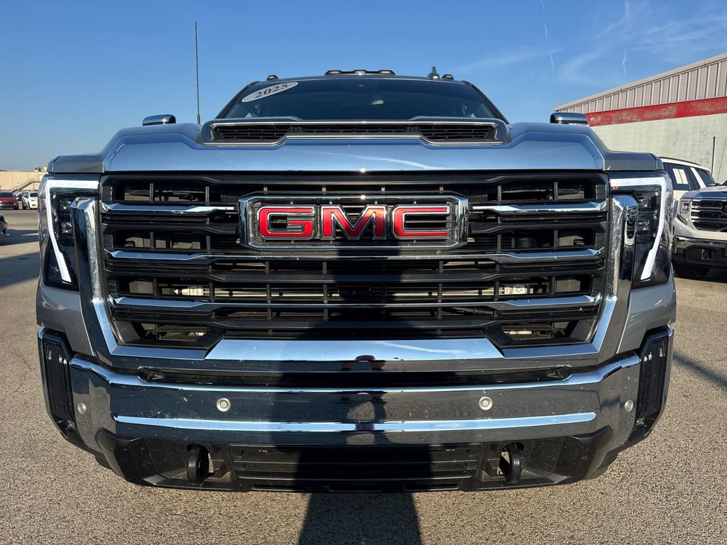 Used 2025 GMC Sierra 2500 SLT w/ SLT Premium Package AWD/4WD image 10