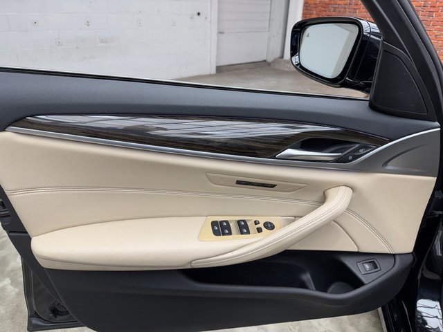 Used 2021 BMW 540i xDrive w/ Convenience Package image 10