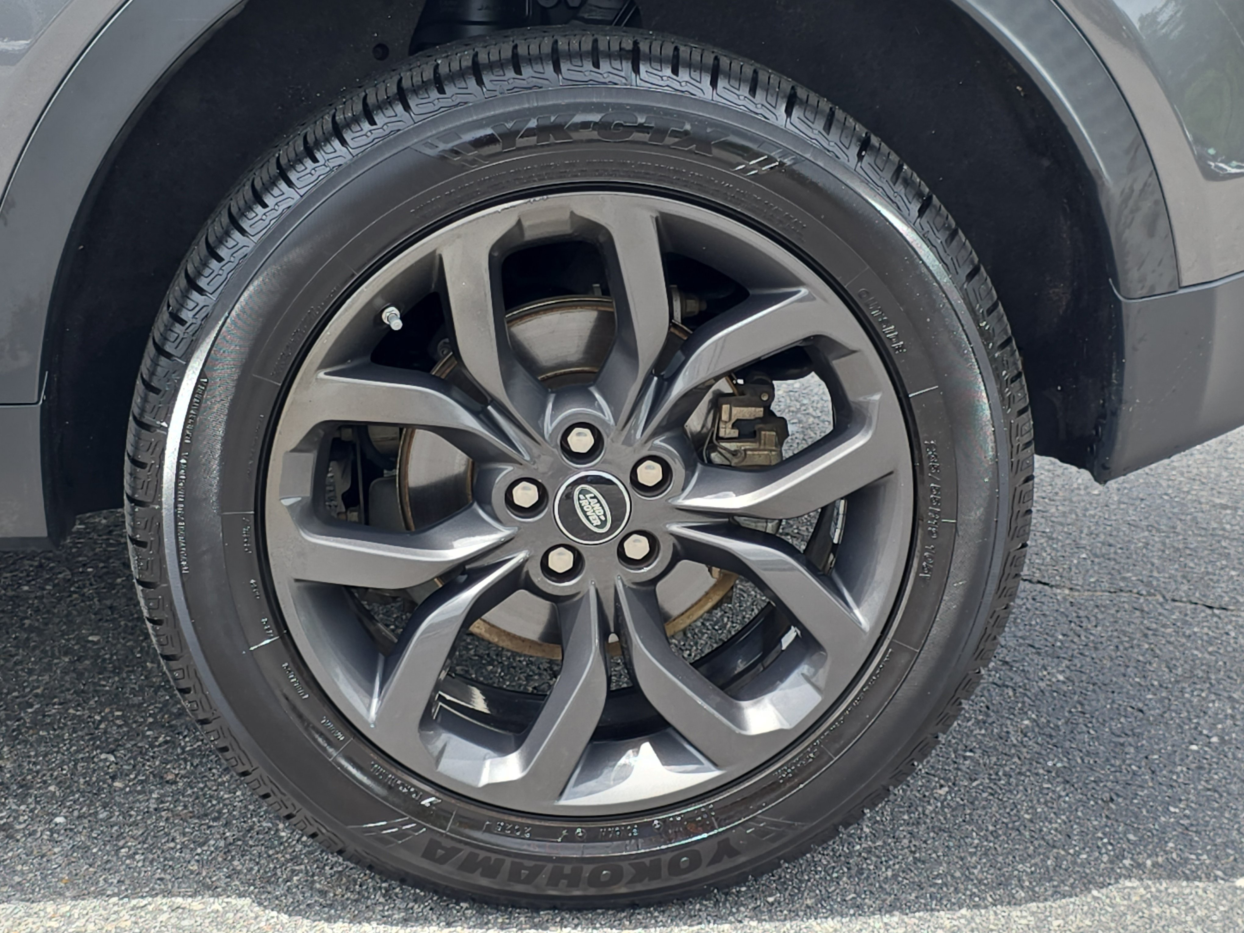 Used 2019 Land Rover Discovery Sport AWD/4WD image 35