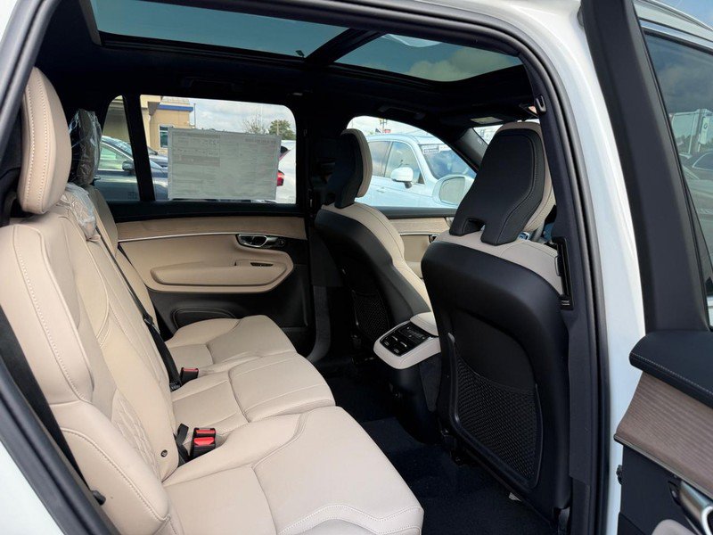 New 2026 Volvo XC90 B6 Plus w/ Protection Package Premier AWD/4WD image 5