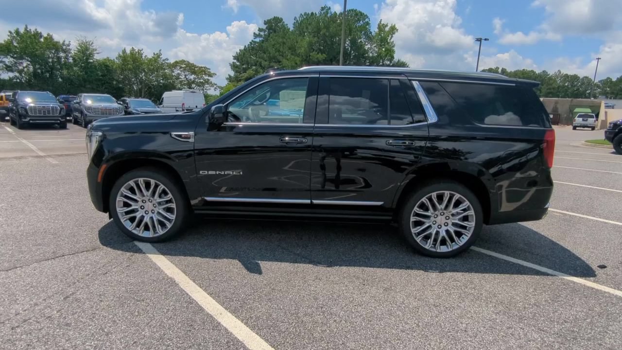 New 2026 GMC Yukon Denali w/ Denali Reserve Package AWD/4WD image 5