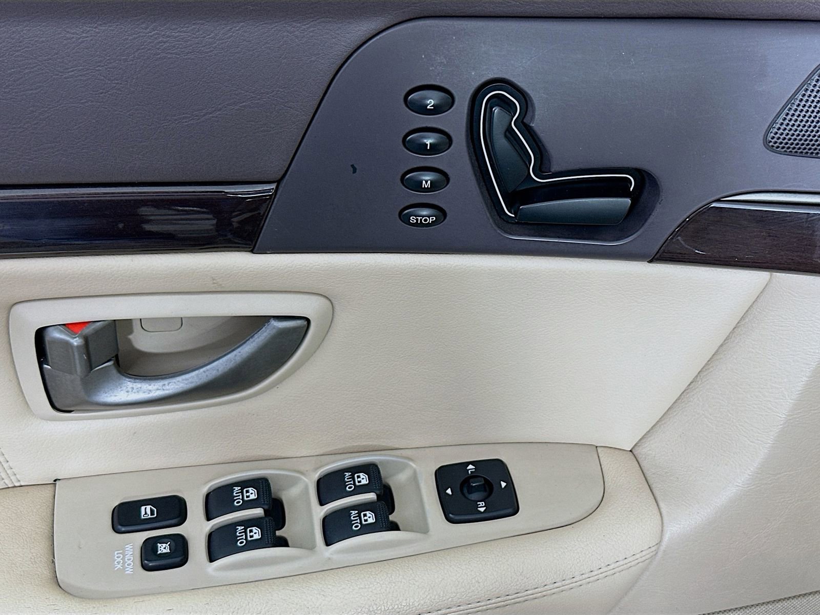 Used 2008 Kia Amanti w/ Leather Pkg FWD image 17