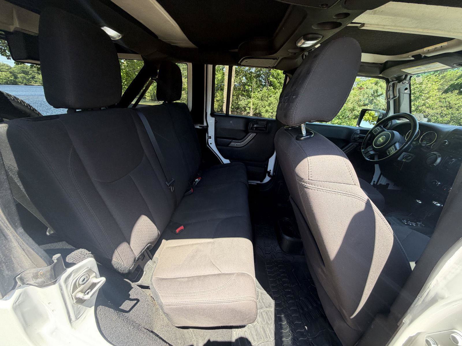 Used 2018 Jeep Wrangler Unlimited Sport S AWD/4WD image 14