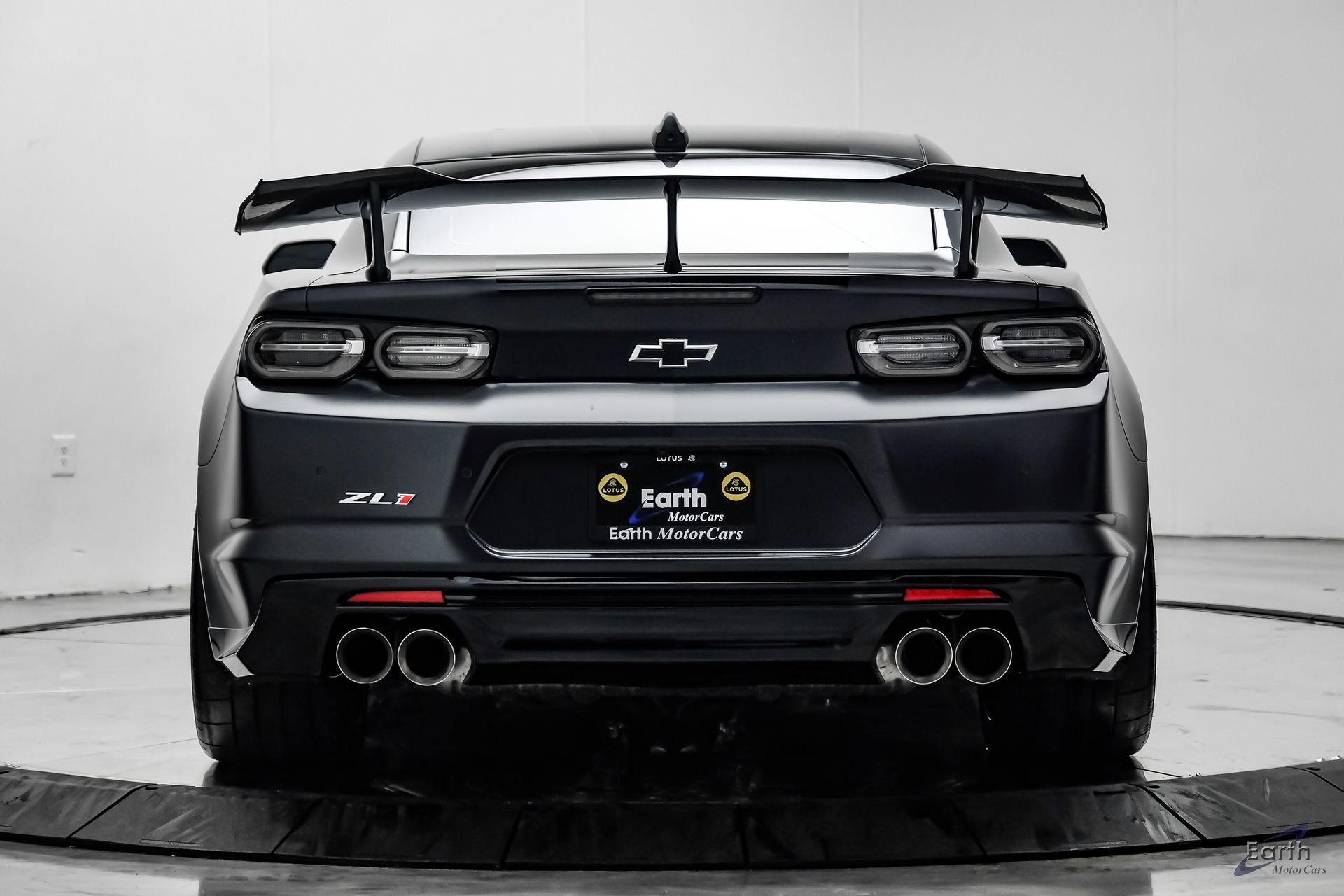 Used 2024 Chevrolet Camaro ZL1 RWD image 12