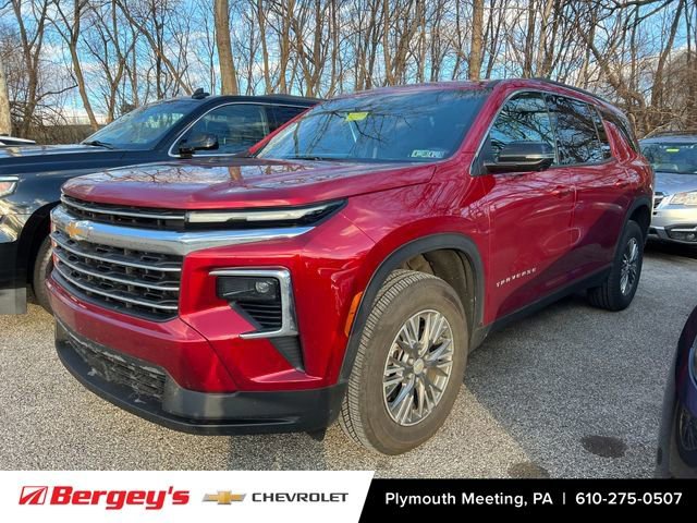 Certified 2025 Chevrolet Traverse LT w/ Driver Confidence Package image 8