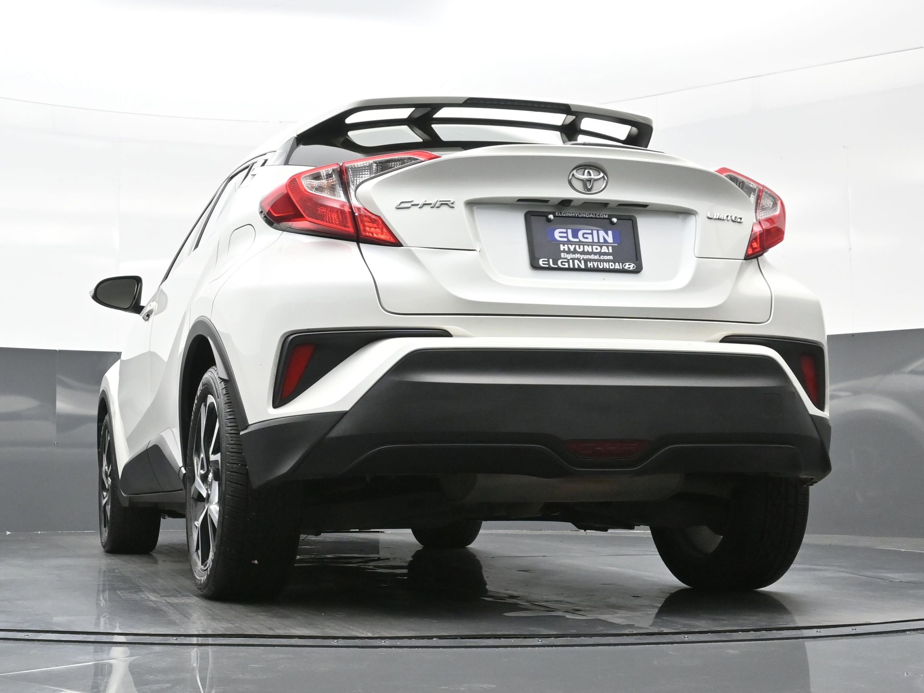 Used 2019 Toyota C-HR Limited image 29