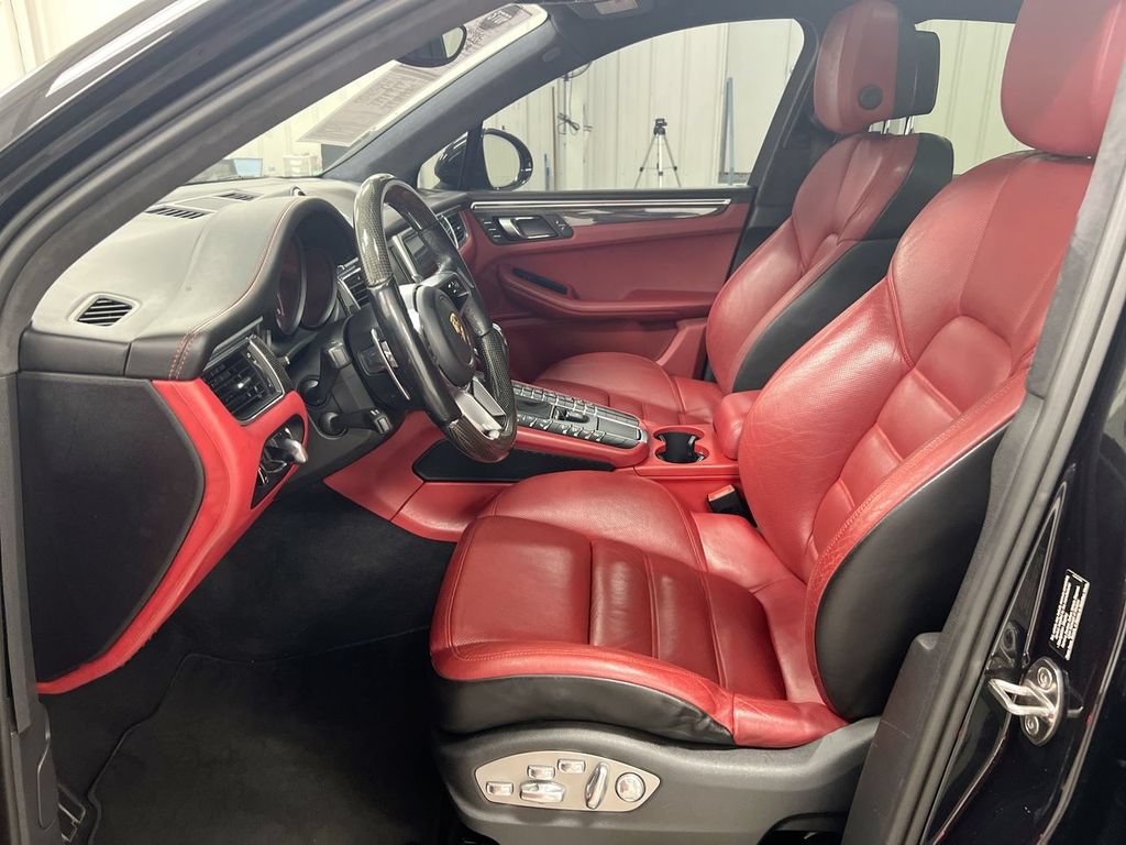 Used 2015 Porsche Macan Turbo AWD/4WD image 21