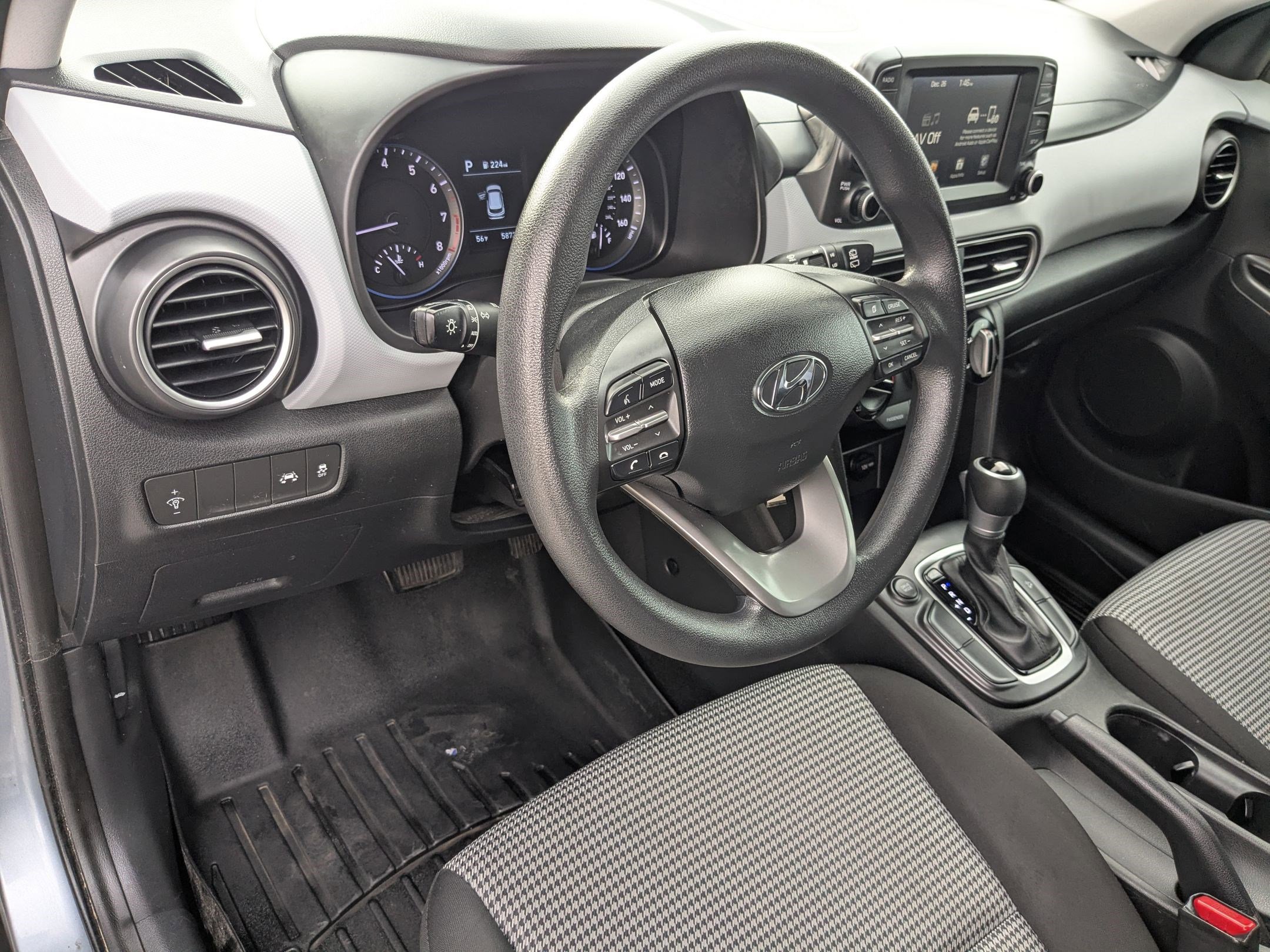Used 2019 Hyundai Kona SE image 16