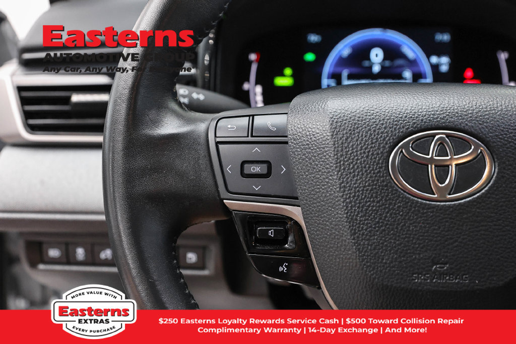 Used 2025 Toyota Camry LE w/ Convenience Package FWD image 16