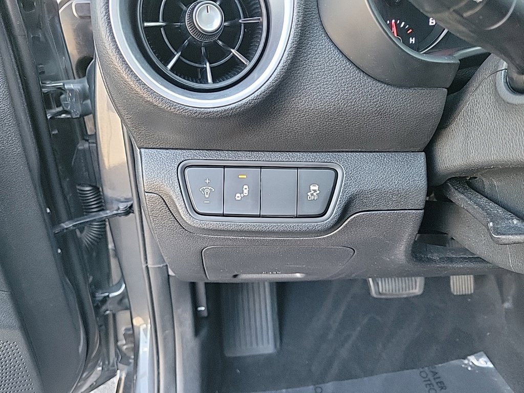 Used 2024 Kia Forte LXS w/ LXS Technology Package FWD image 27