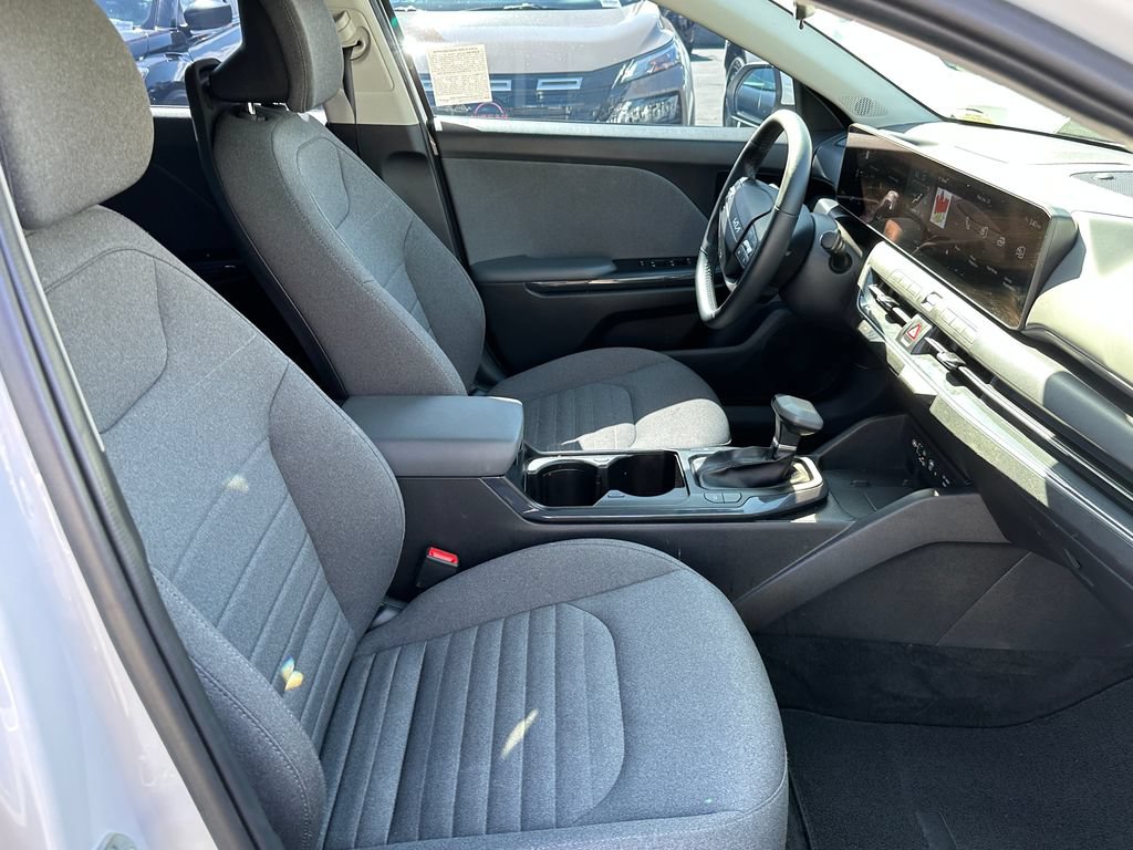 Used 2025 Kia K4 EX FWD image 15