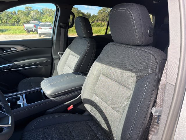 New 2027 Chevrolet Traverse LT w/ Midnight/Sport Edition FWD image 20