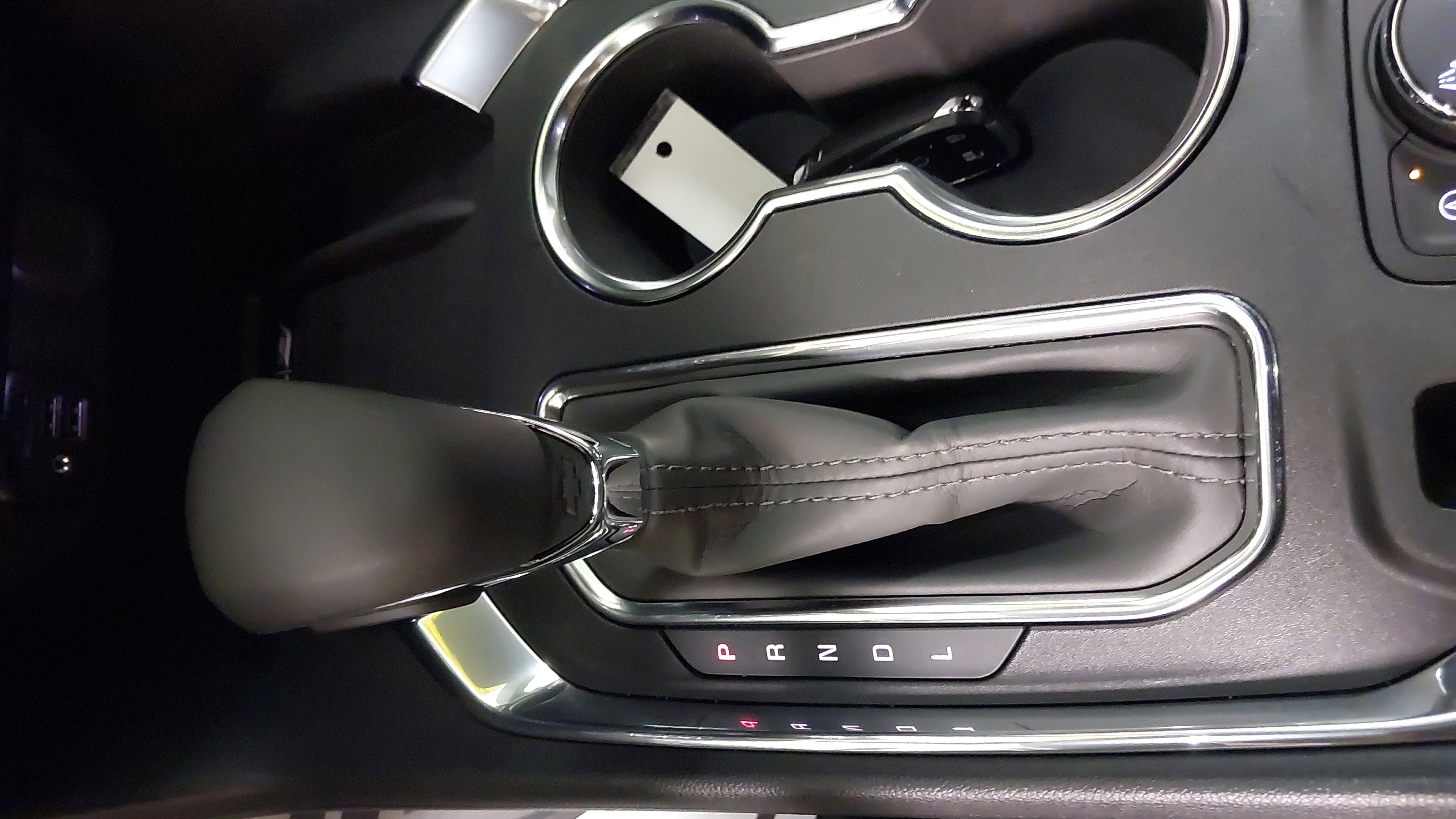 Used 2023 Chevrolet Traverse LT w/ LT Premium Package image 21