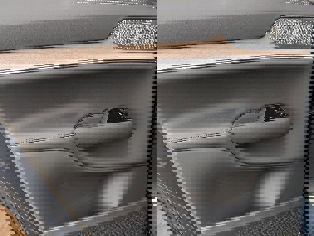 New 2025 Volvo EX90 Ultra image 22