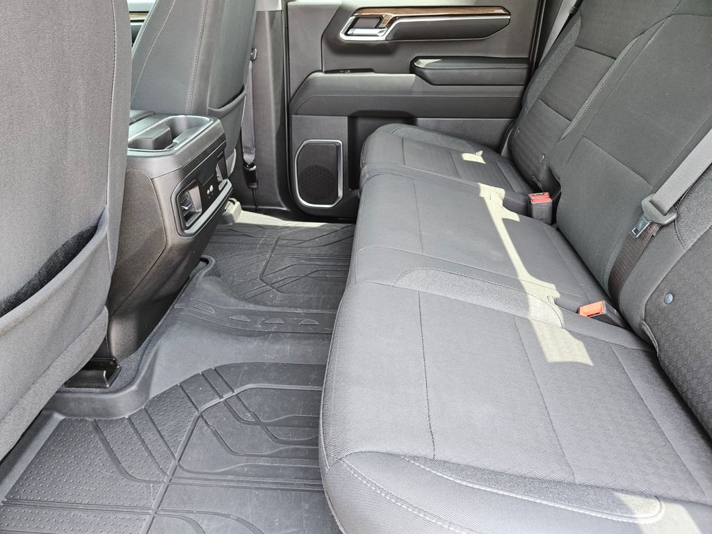Used 2024 Chevrolet Silverado 1500 RST AWD/4WD image 36