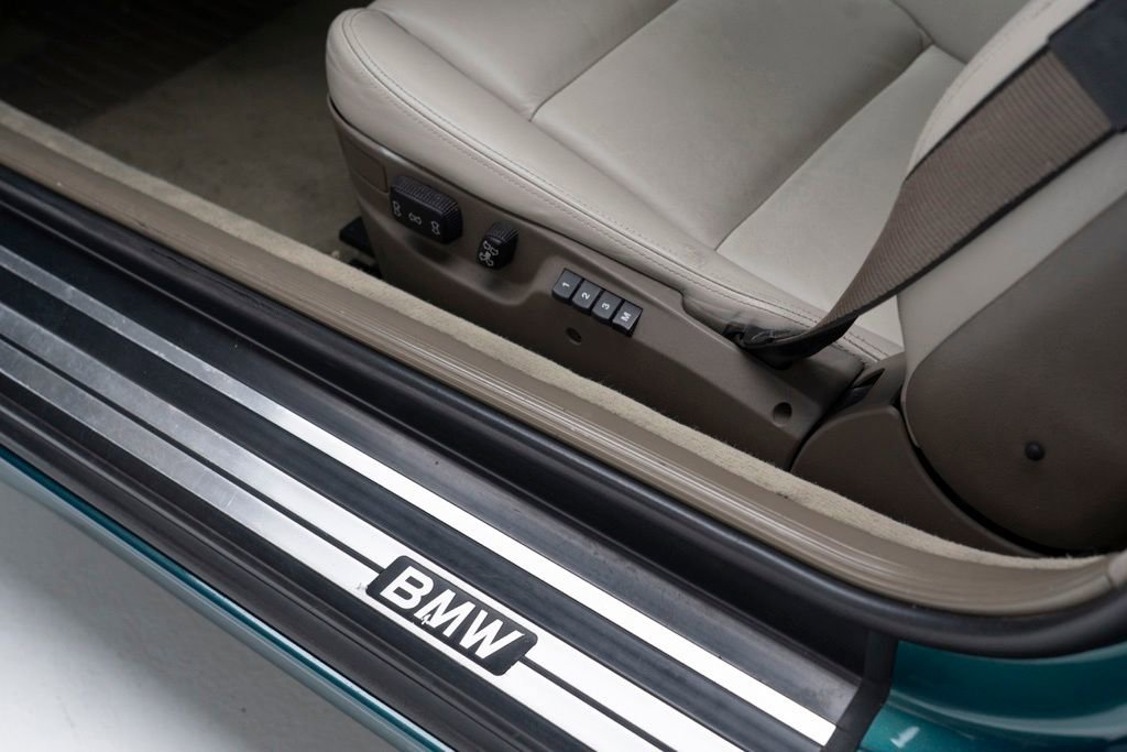 Used 1992 BMW 850i image 17