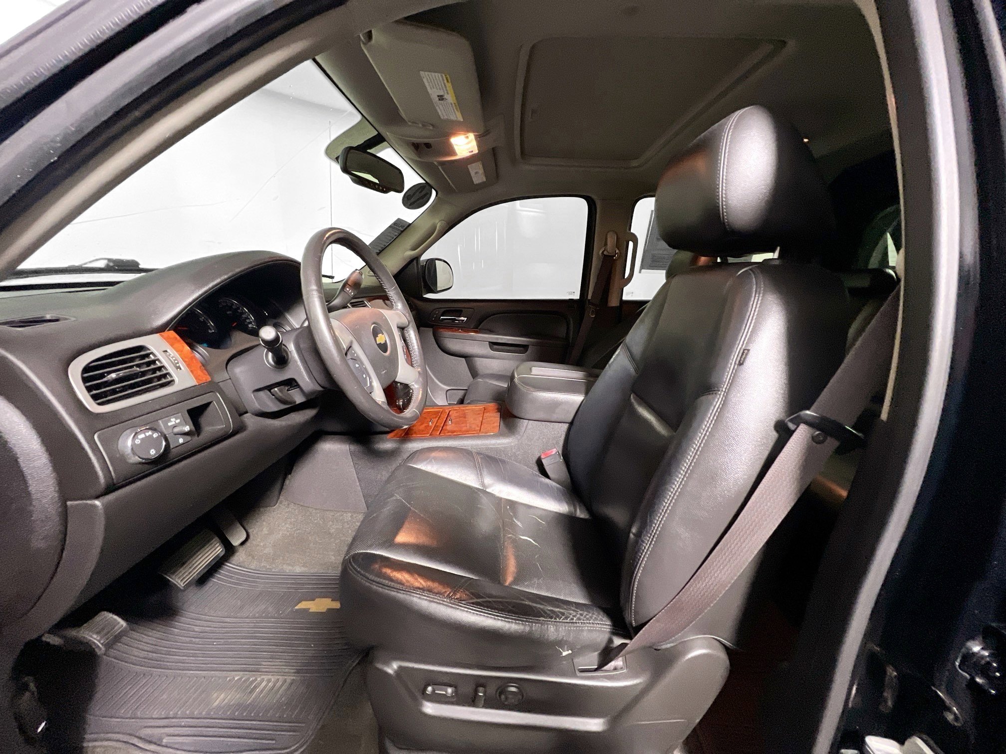 Used 2012 Chevrolet Avalanche LTZ image 13