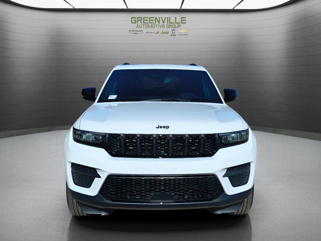 New 2025 Jeep Grand Cherokee Altitude image 11