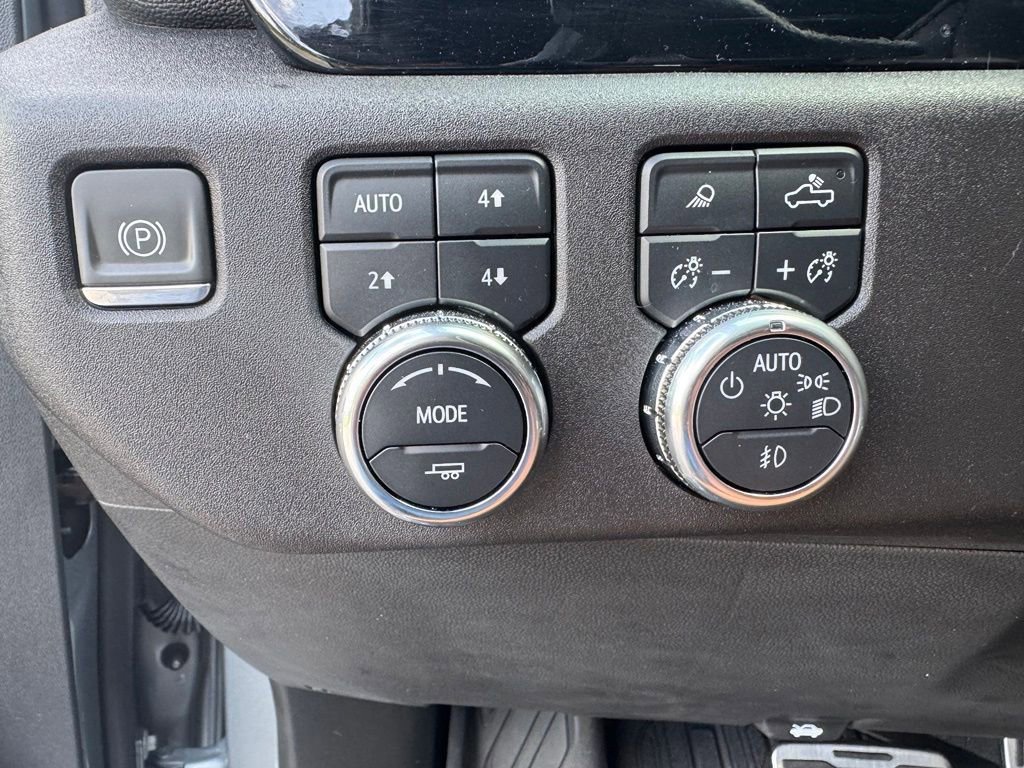 Used 2024 GMC Sierra 1500 SLT w/ SLT Premium Plus Package AWD/4WD image 24
