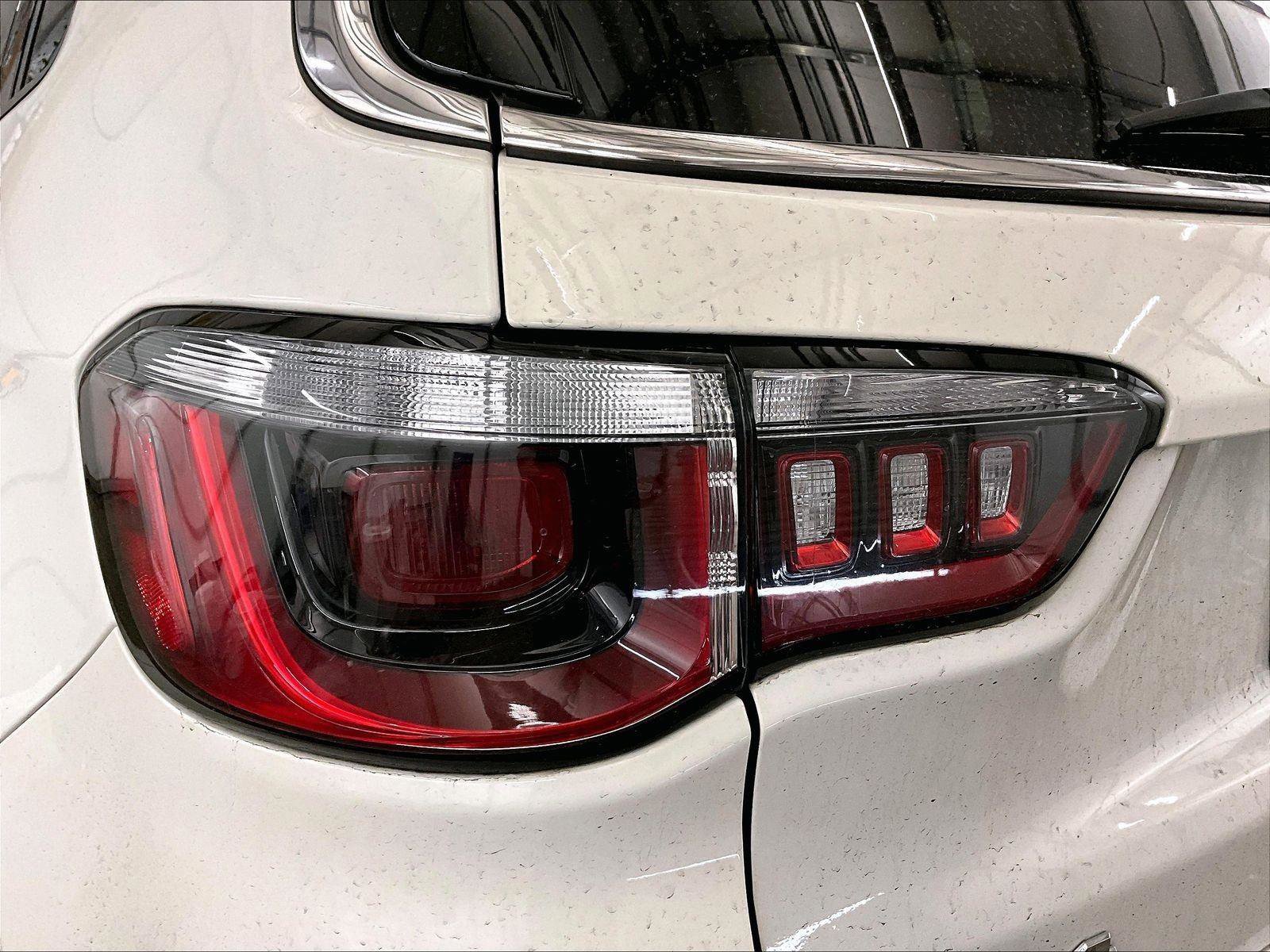 Used 2019 Jeep Compass Latitude w/ Cold Weather Group image 28