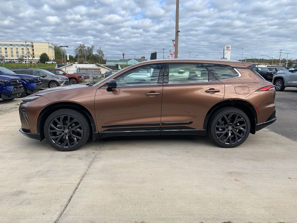 New 2025 Toyota Crown Signia image 9