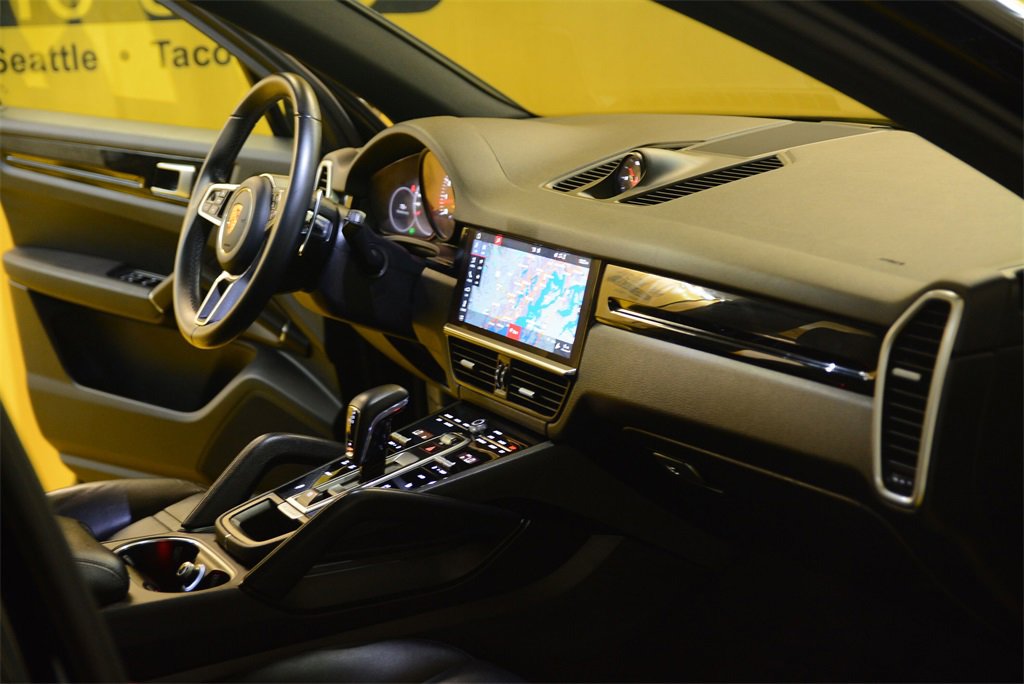 Used 2019 Porsche Cayenne image 32