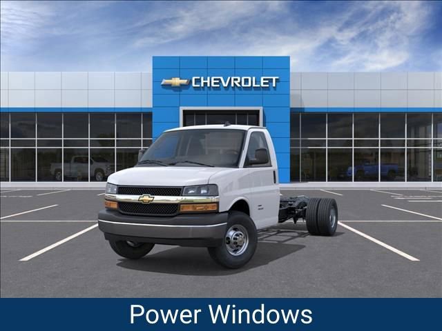 New 2025 Chevrolet Express 4500 w/ Power Convenience Package RWD image 9