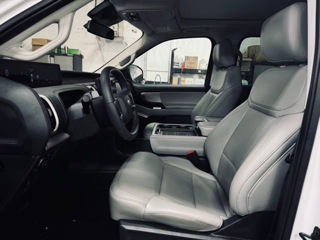 Used 2025 Ford Expedition Active image 20