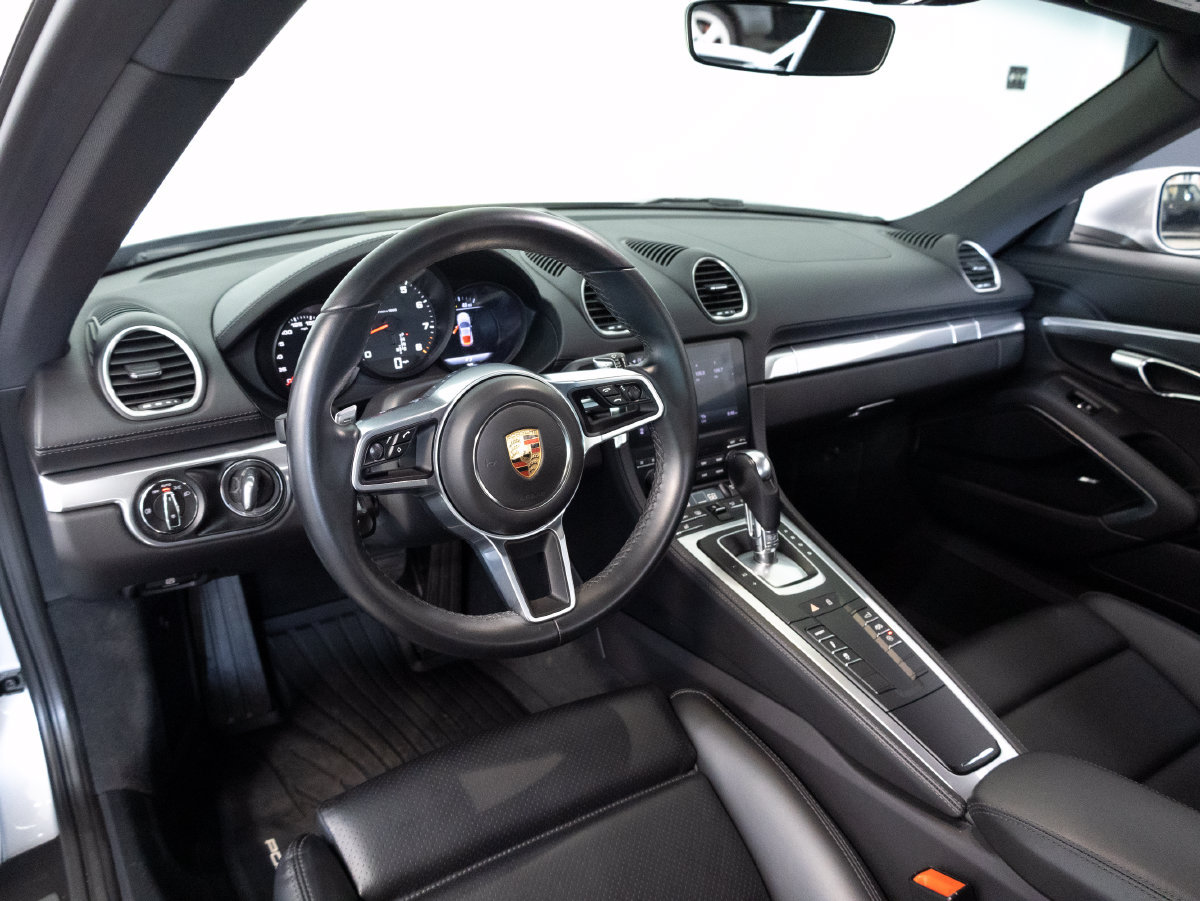 Certified 2024 Porsche 718 Cayman RWD image 4