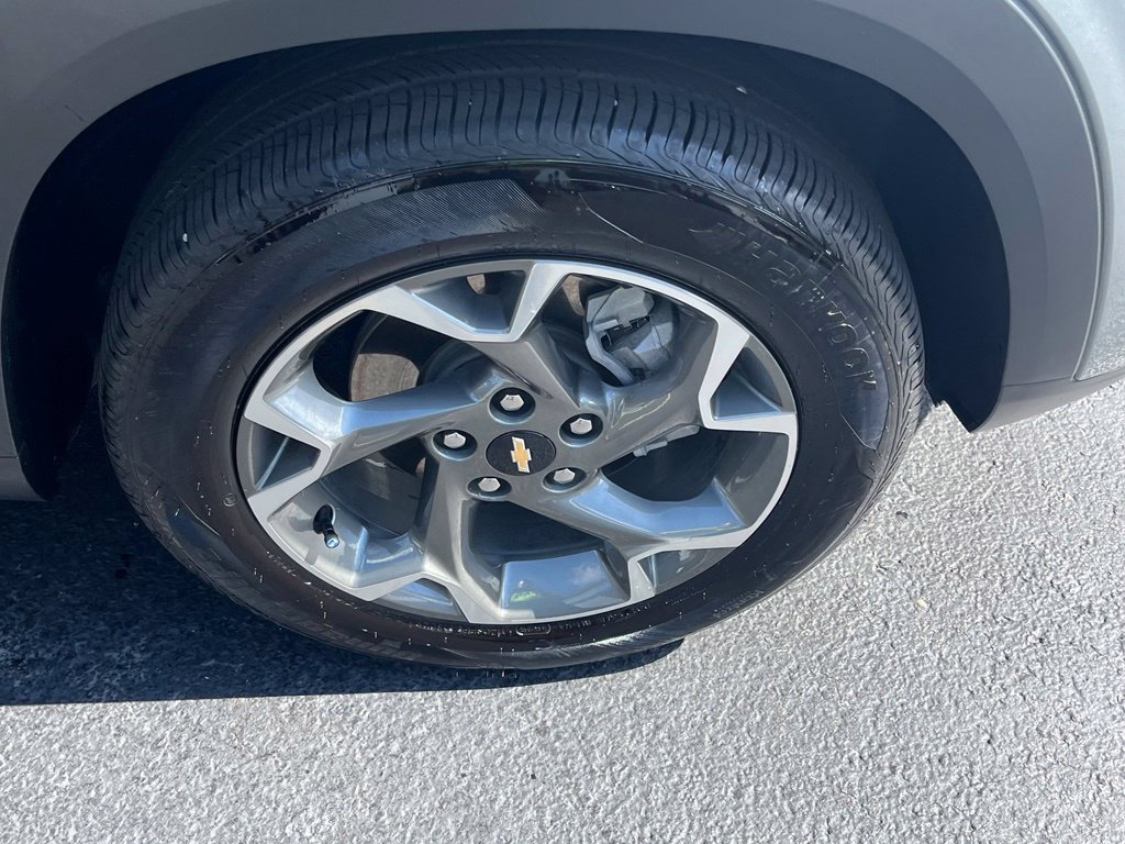 New 2026 Chevrolet Trax LT w/ Driver Confidence Package FWD image 9