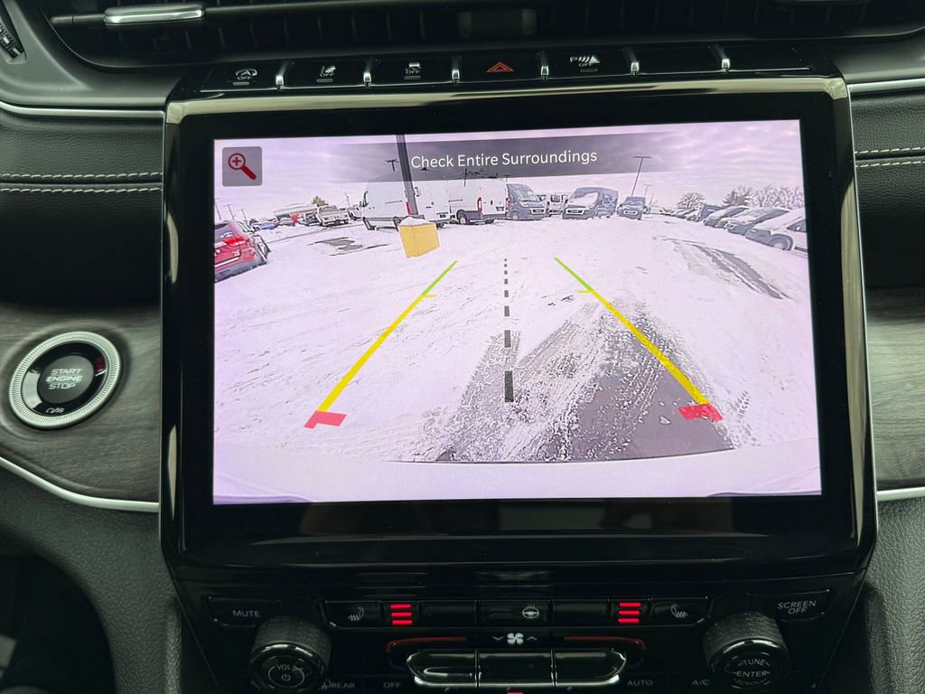 Used 2023 Jeep Grand Cherokee L Limited image 23