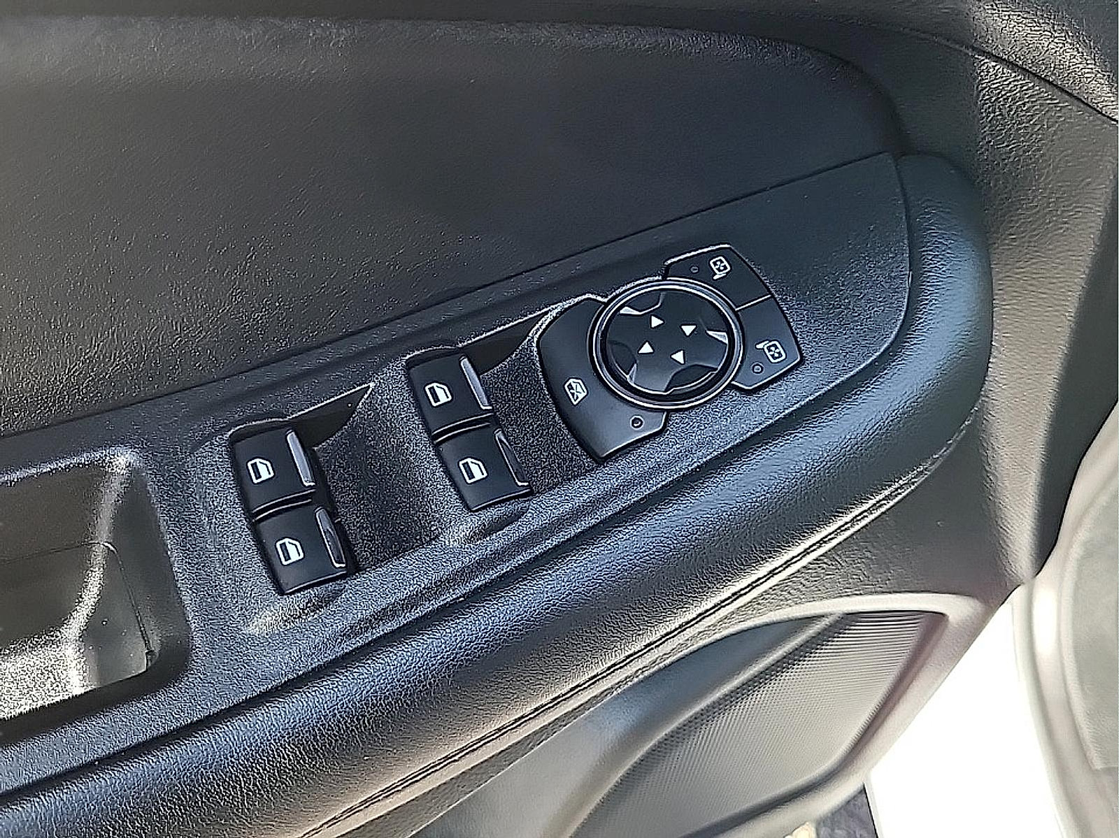 Used 2024 Ford Edge SEL AWD/4WD image 14