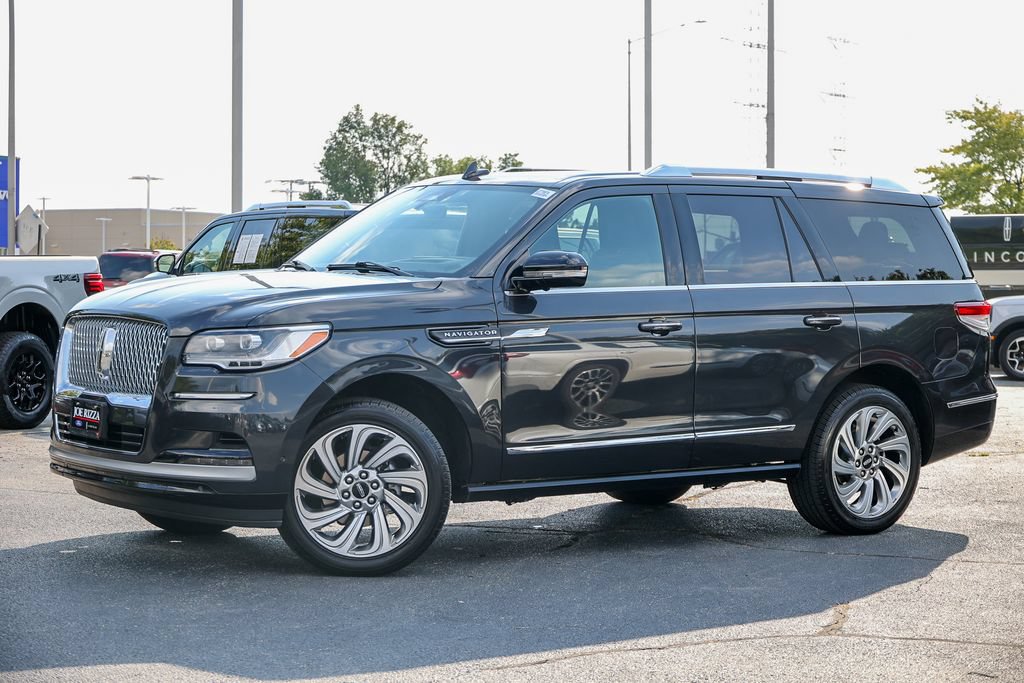 Used 2024 Lincoln Navigator Reserve AWD/4WD image 26