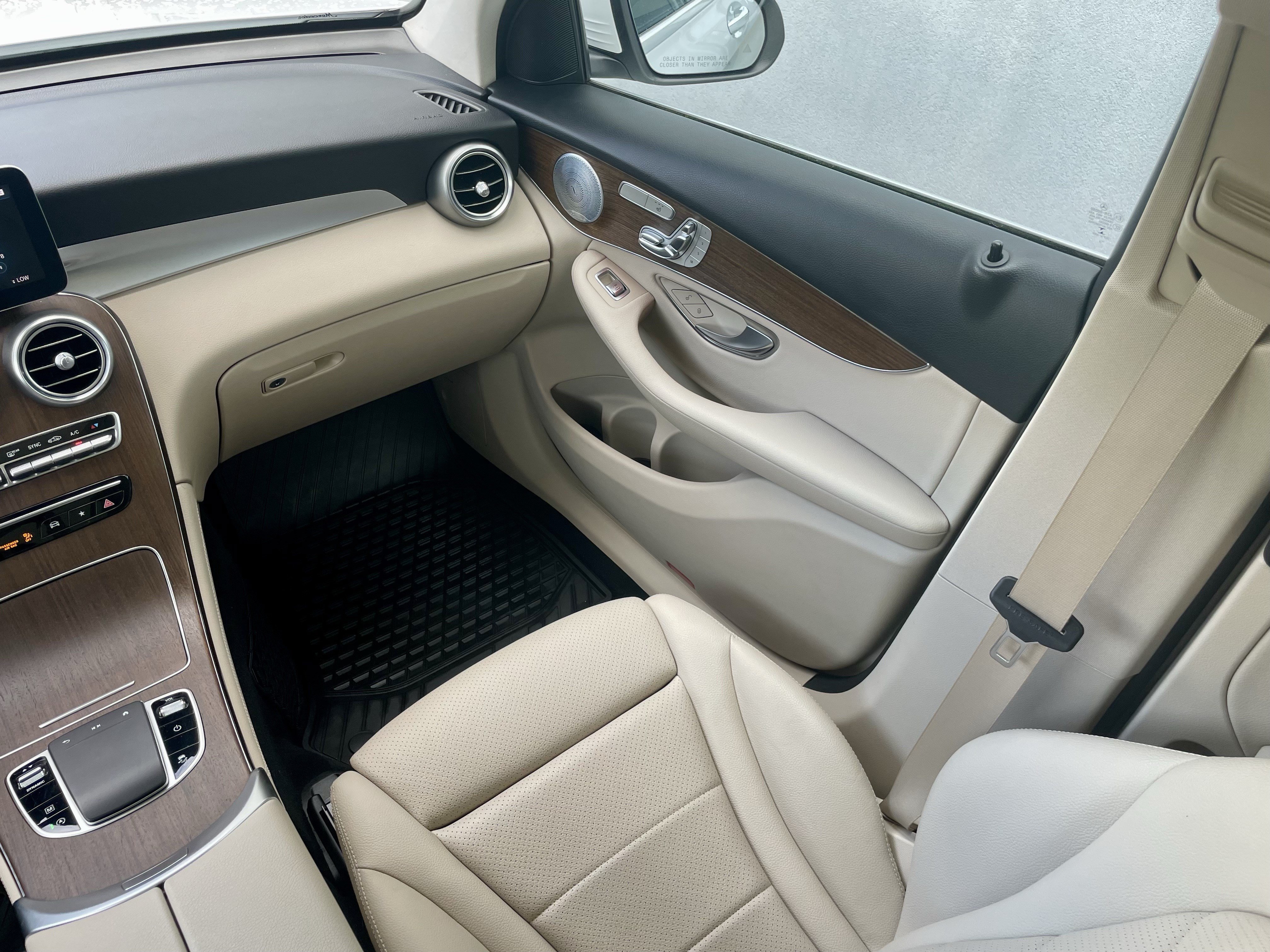 Used 2020 Mercedes-Benz GLC 300 4MATIC image 18