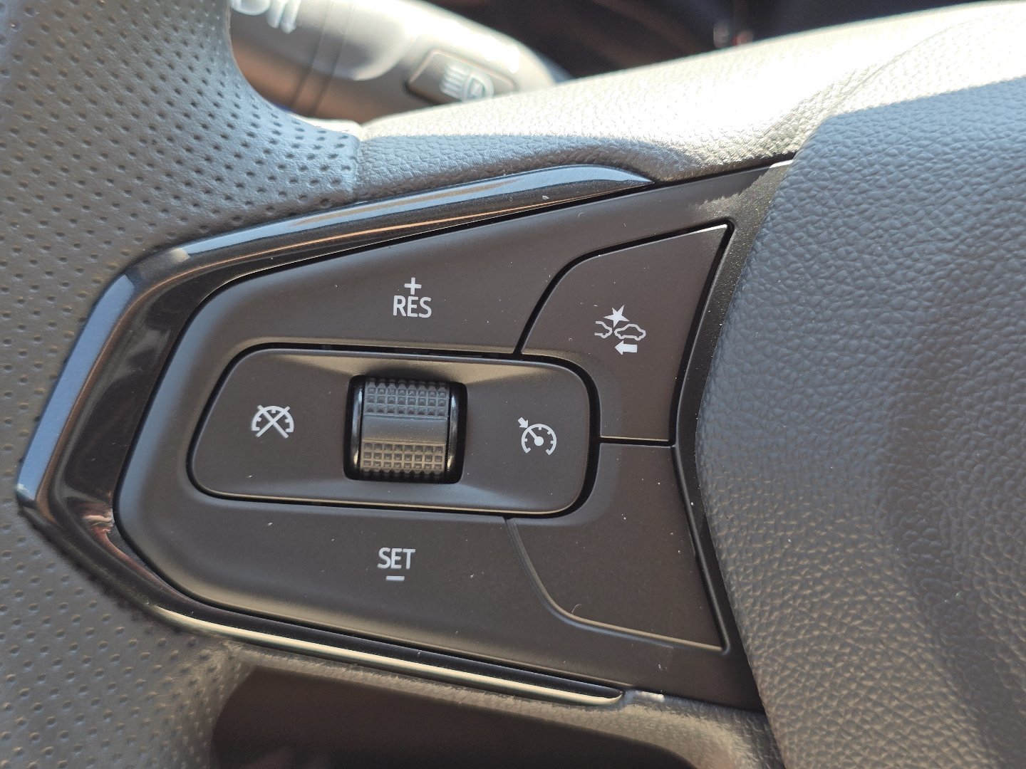 New 2026 Chevrolet Trax LT FWD image 20