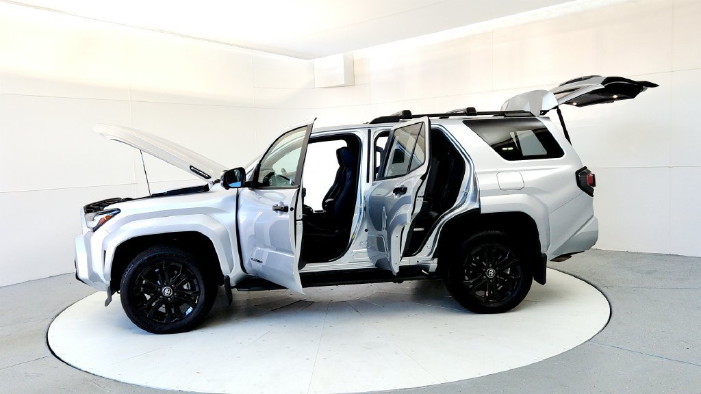 Certified 2025 Toyota 4Runner Platinum AWD/4WD image 10