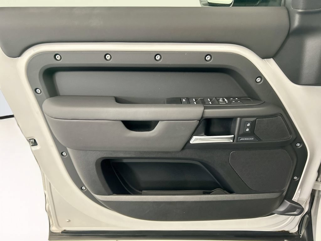 Certified 2026 Land Rover Defender 110 S AWD/4WD image 23