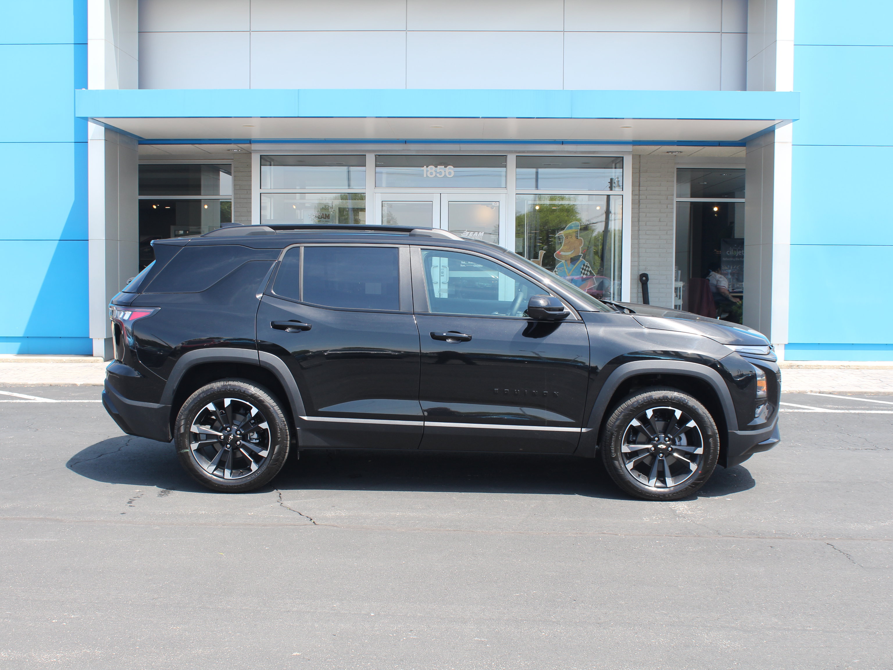 New 2026 Chevrolet Equinox RS w/ Convenience Package III AWD/4WD image 3