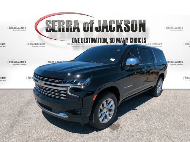 Used 2021 Chevrolet Suburban Premier w/ Premium Package AWD/4WD image 4