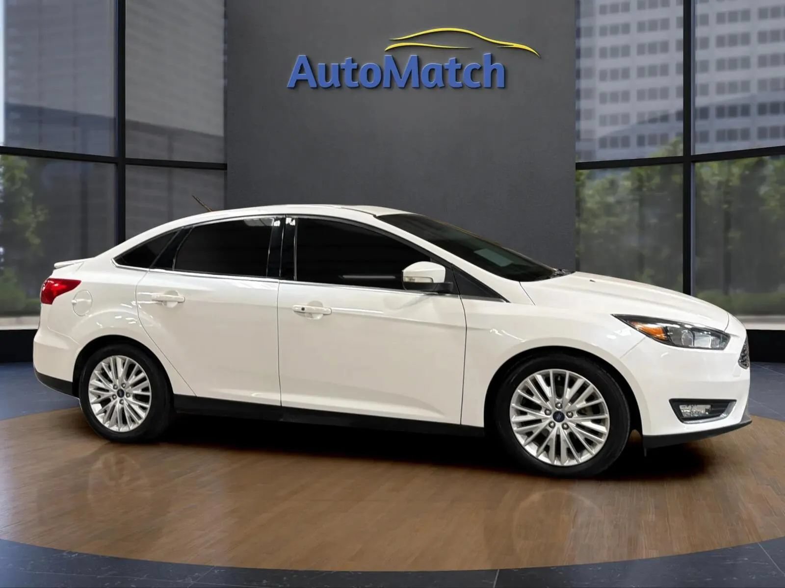 Used 2018 Ford Focus Titanium FWD image 14