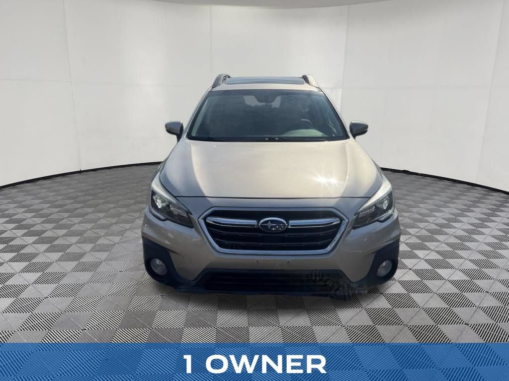 Used 2018 Subaru Outback 3.6R Limited AWD/4WD image 2