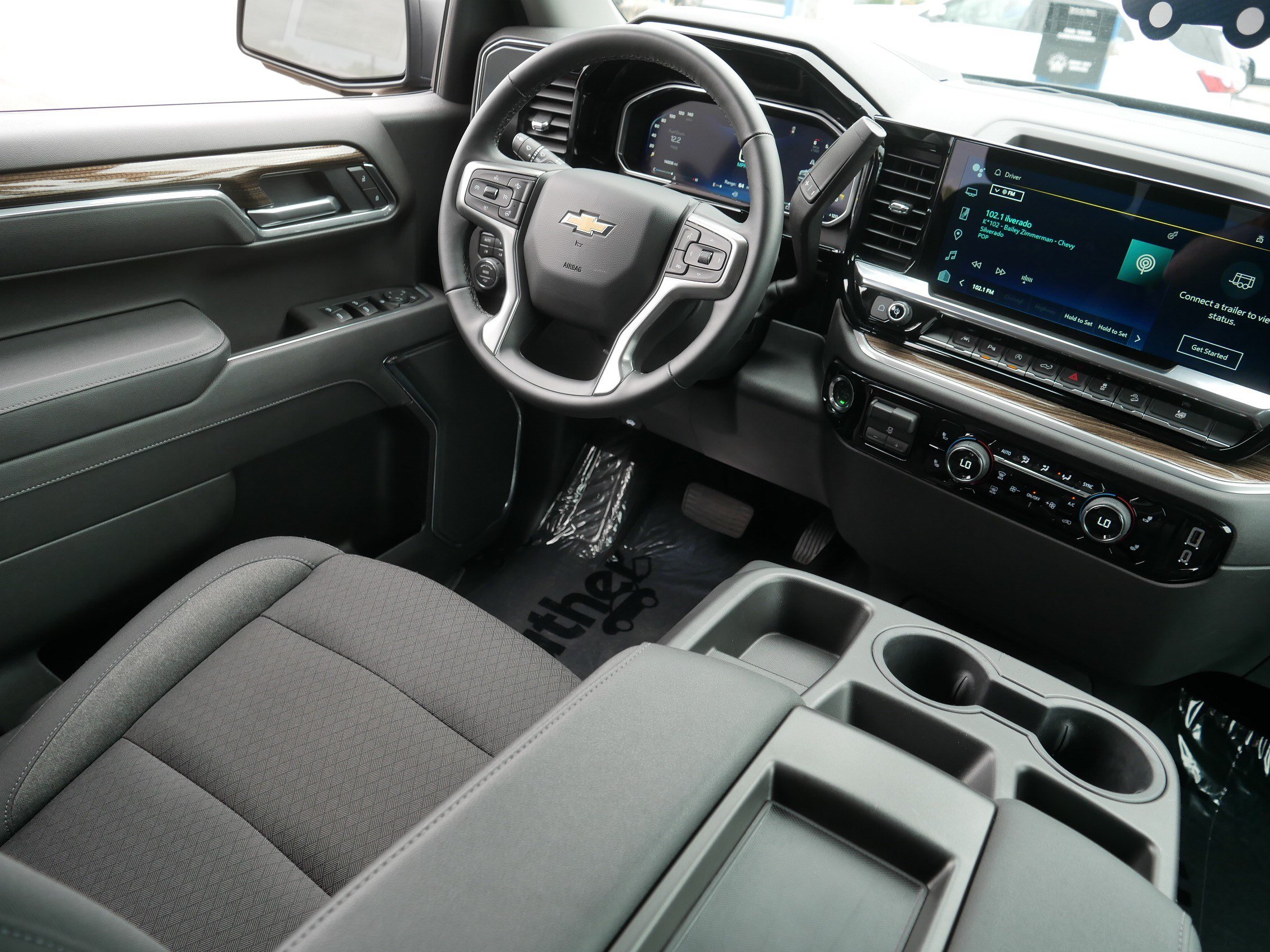 Certified 2026 Chevrolet Silverado 1500 LT AWD/4WD image 9