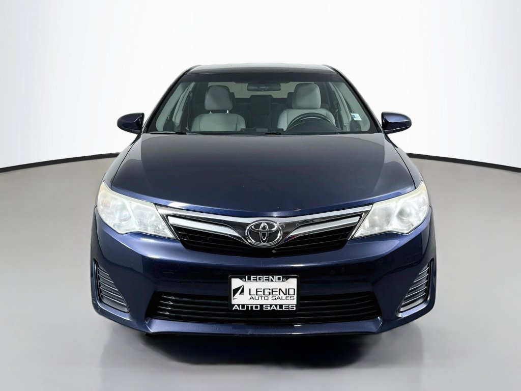 Used 2014 Toyota Camry LE FWD image 3
