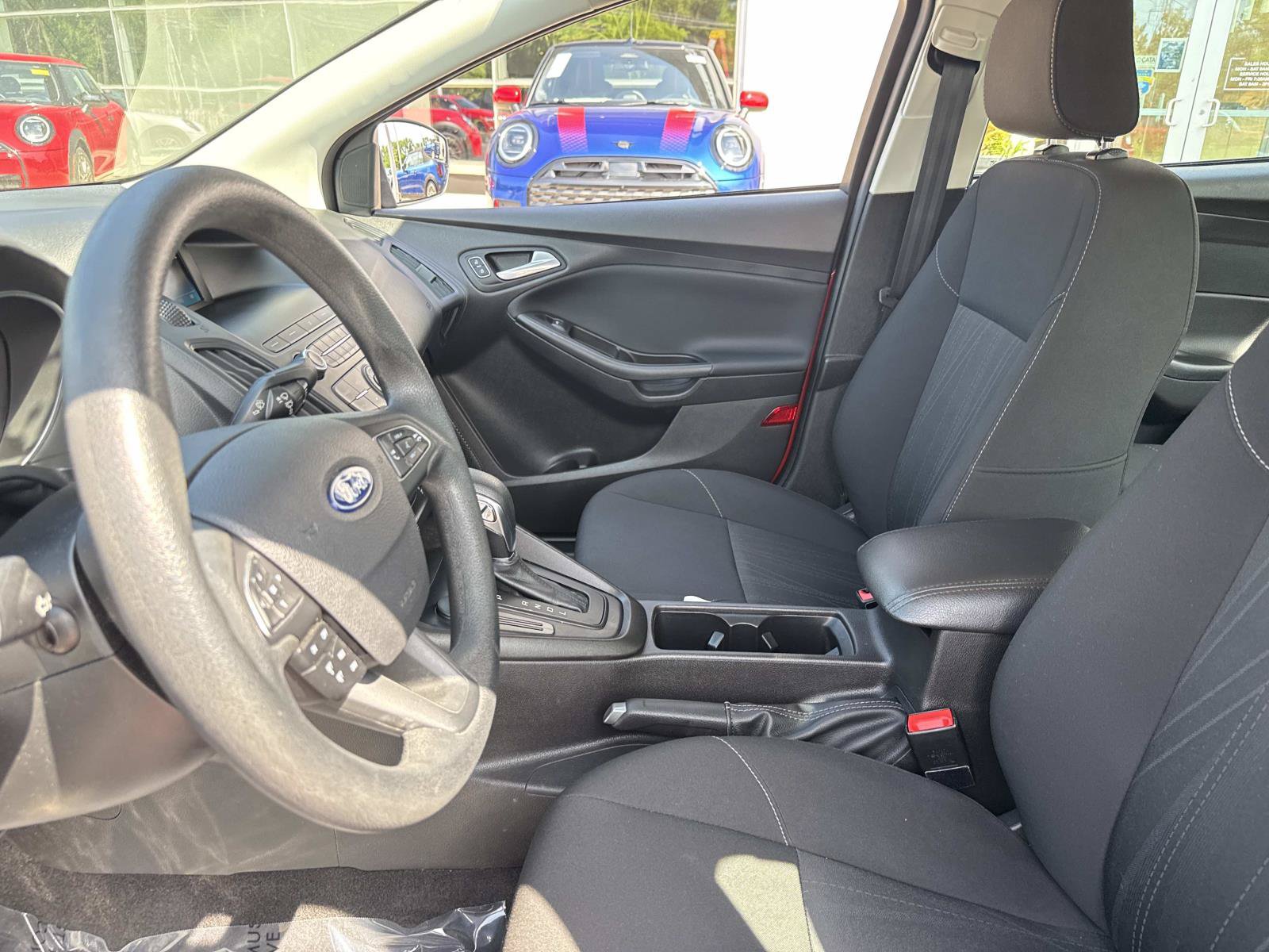 Used 2018 Ford Focus SE FWD image 22