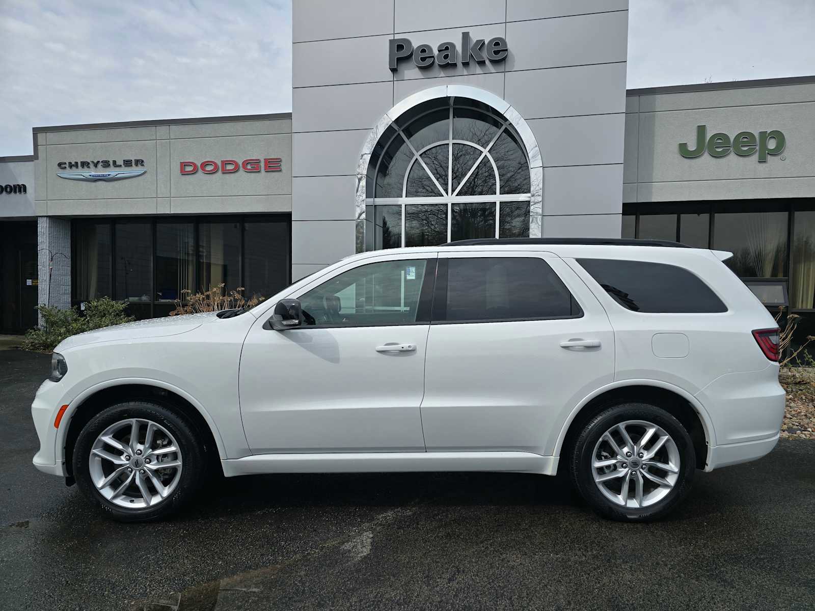 Used 2024 Dodge Durango GT AWD/4WD image 3