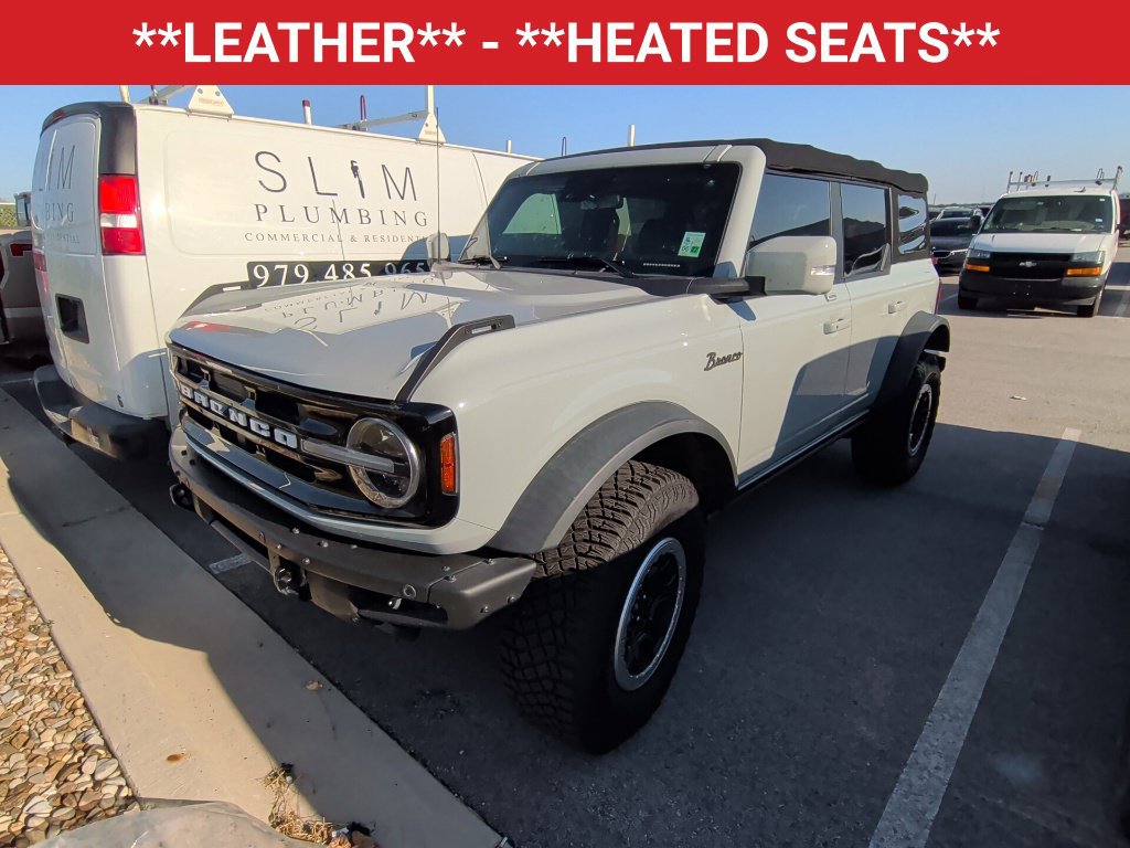 Used 2022 Ford Bronco Outer Banks w/ Sasquatch Package AWD/4WD image 3
