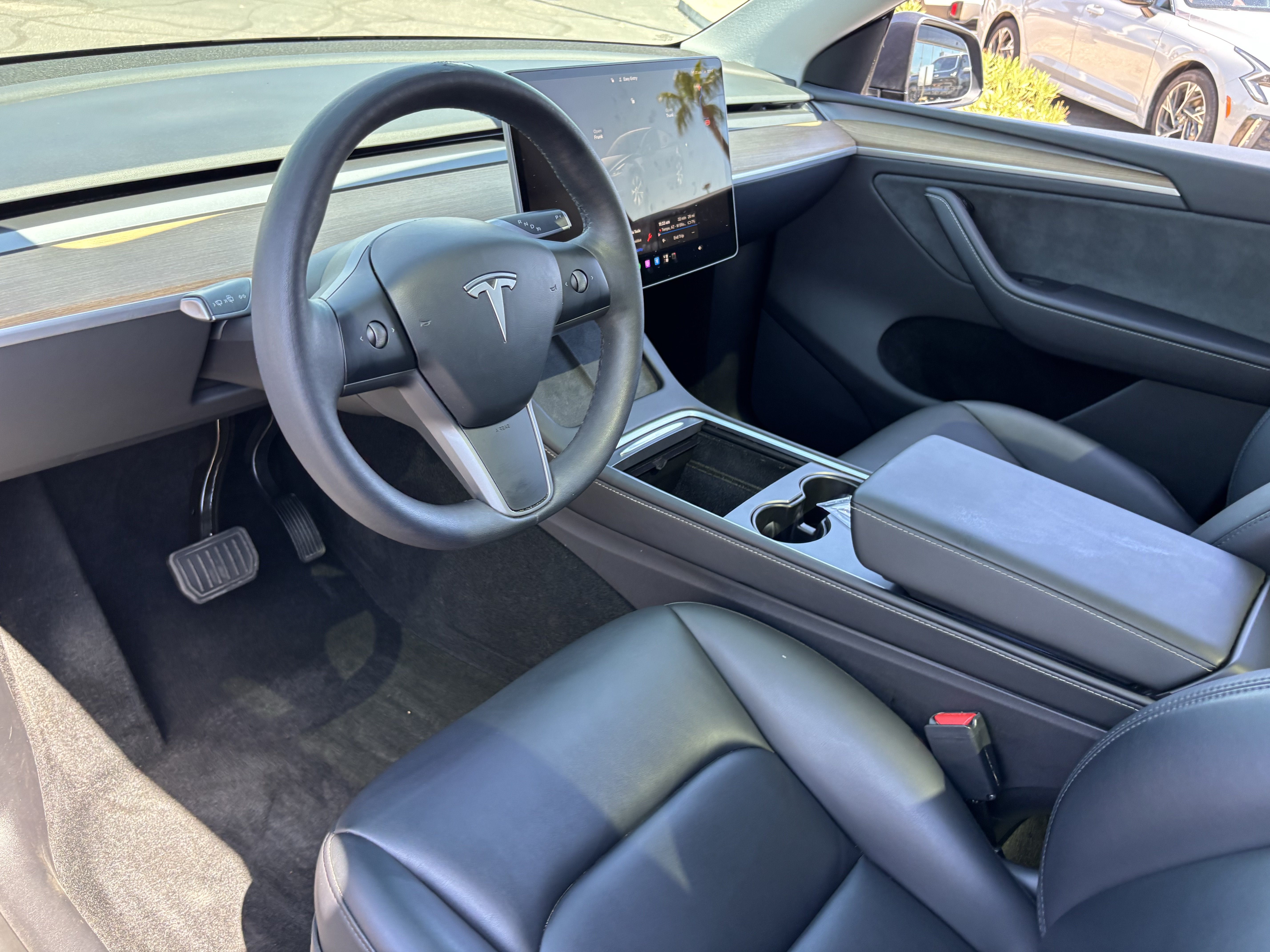 Used 2024 Tesla Model Y Long Range AWD/4WD image 18